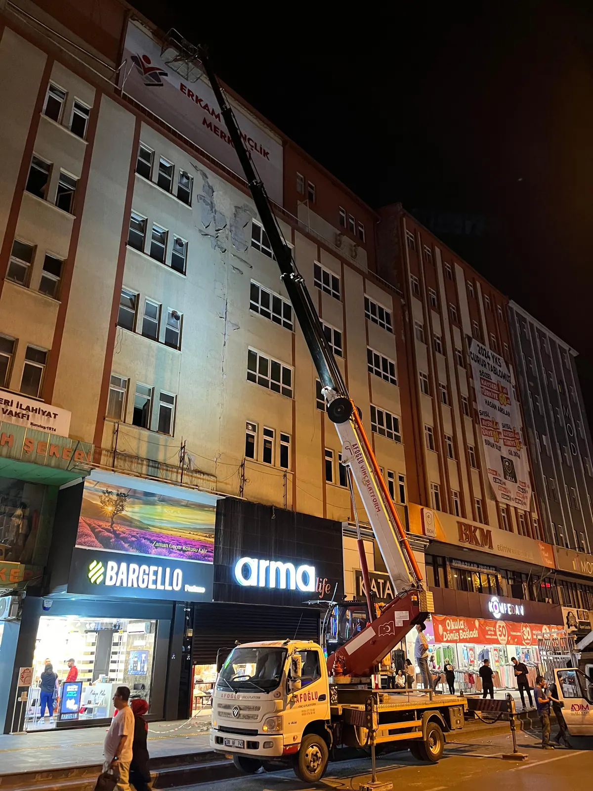 Kırşehir Merkez Gece Tabela Montajı - Merkez / Kırşehir